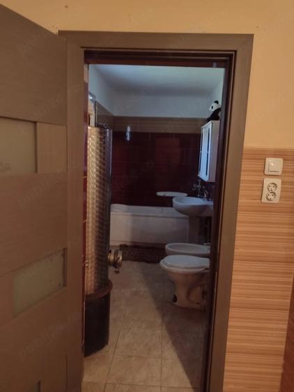 Casă cu 3 camere cu Teren 1000 Mp în Rogoz