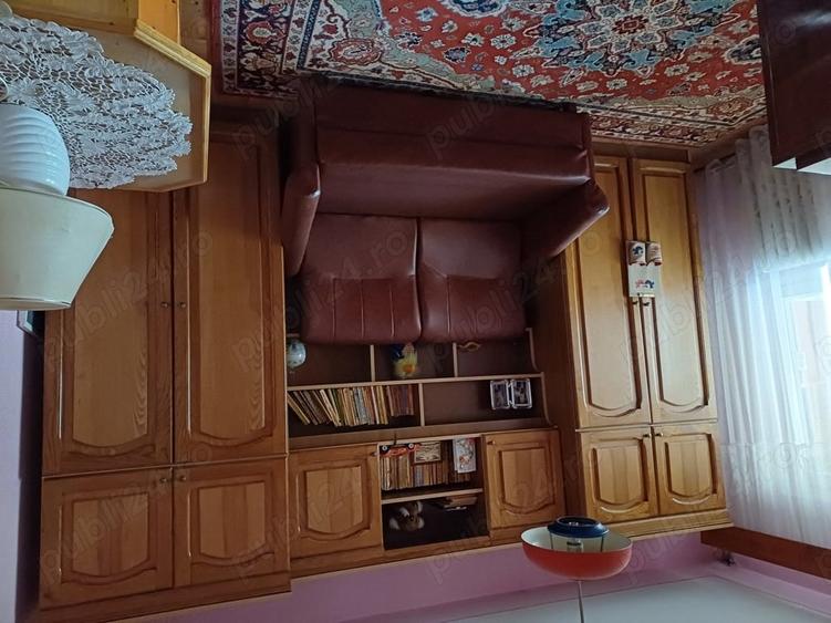 Apartament cu 3 camere în Independenței
