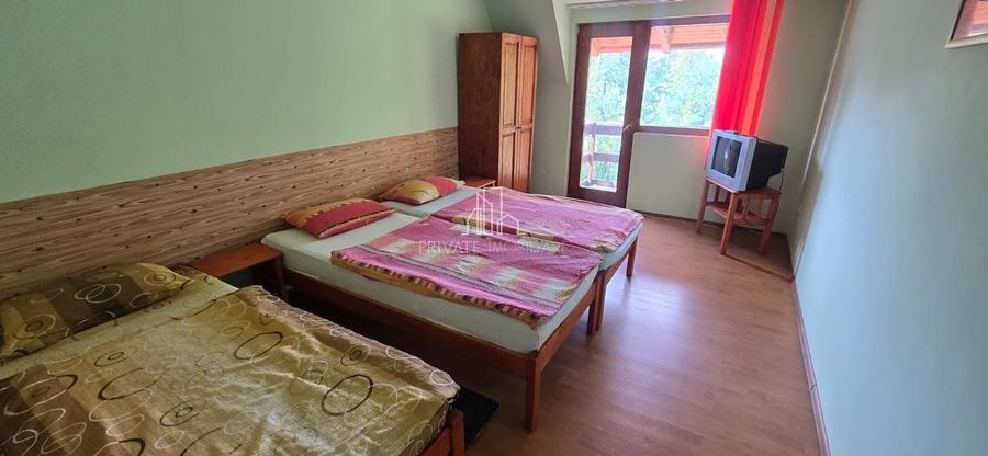 Casă individuală cu 5 camere cu Canalizare în Central