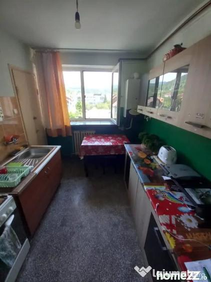 Apartament cu 3 camere decomandat în Săsar