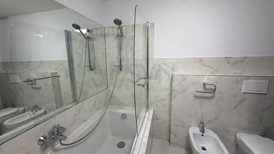 Apartament cu 3 camere semidecomandat, mobilat în Aviatorilor