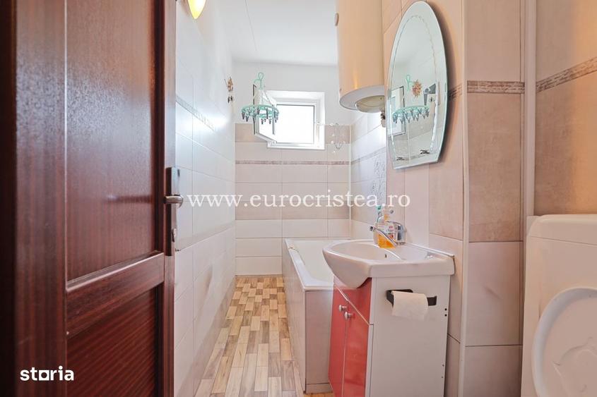 Apartament cu 4 camere semidecomandat în Central