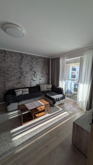 Apartament cu 2 camere decomandat, mobilat în Central