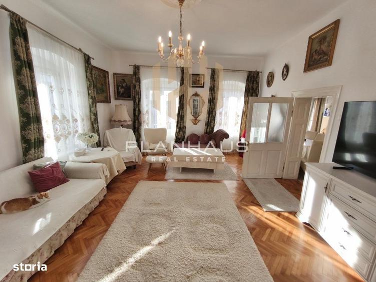 Casă cu 4 camere în Central