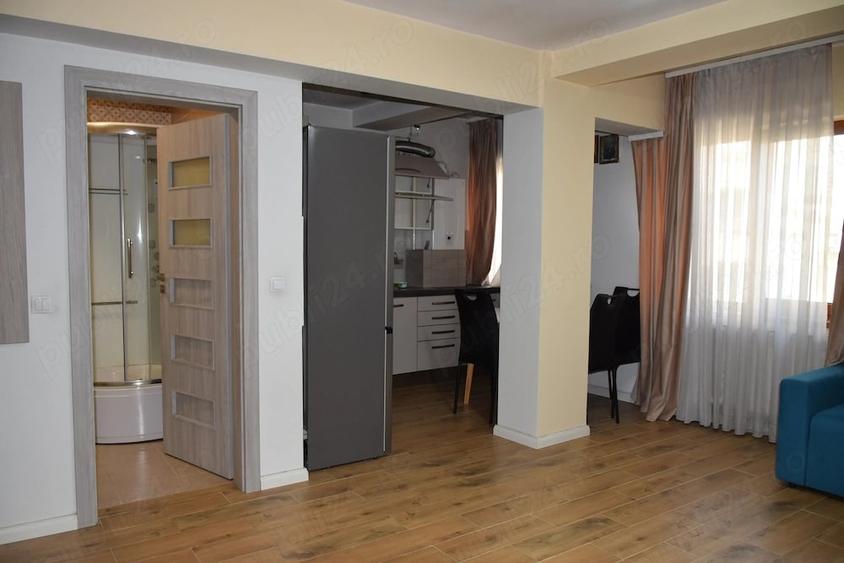 Garsonieră decomandată în Rogerius
