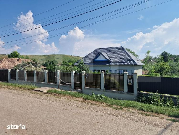 Casă cu 2 camere cu Teren 1000 Mp în Viișoara