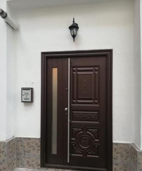 Casă individuală cu 2 camere cu Canalizare în Tineretului
