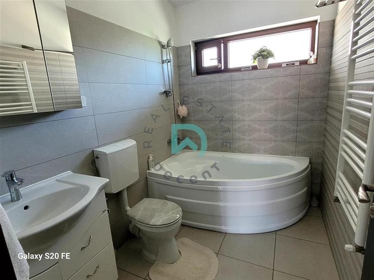 Casă individuală cu 4 camere cu Canalizare în Bartolomeu