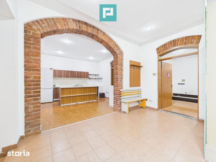 Apartament cu 4 camere în Central