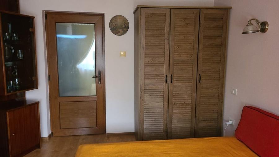 Casă individuală cu 2 camere cu Canalizare în Trocadero