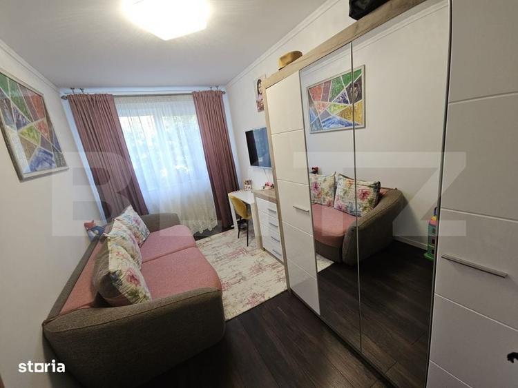 Apartament cu 3 camere decomandat în Podu Roș