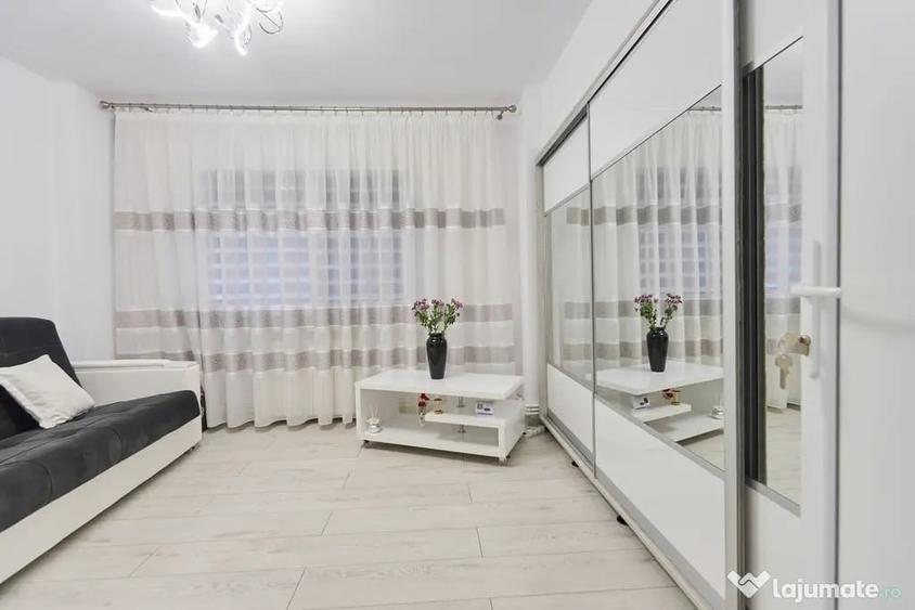 Garsonieră decomandată în Prundu