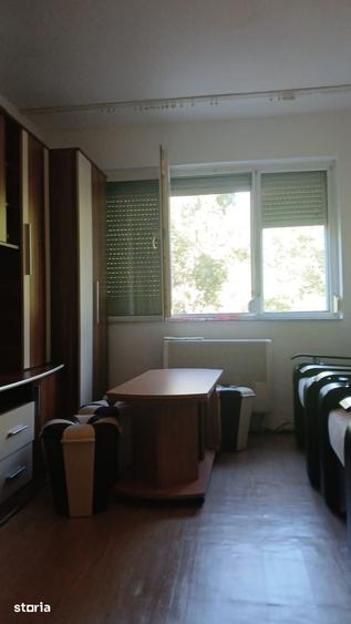 Apartament cu 3 camere în Viziru 1