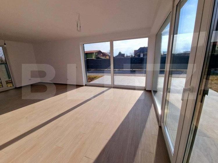 Casă cu 4 camere cu Teren 550 Mp în Stupini