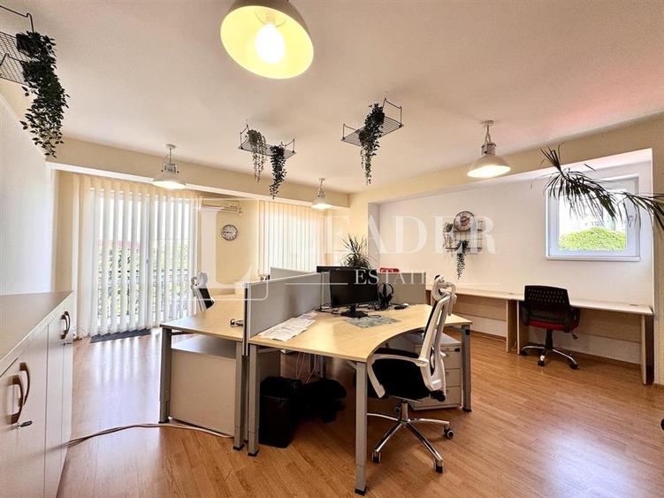 Apartament cu 4 camere decomandat în Titulescu