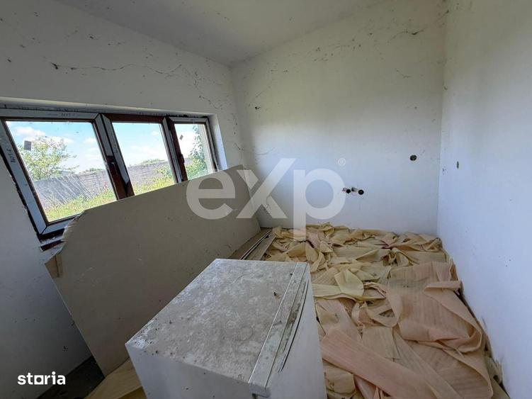Casă cu 4 camere în Butimanu