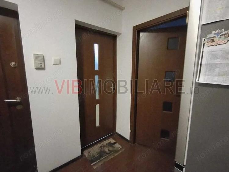 Apartament cu 3 camere decomandat în Șagului