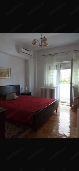 inchiriez apartament cu 3 camere - 1