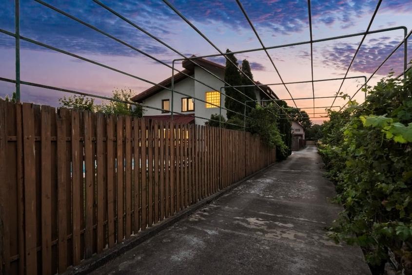 Casă individuală cu 5 camere cu Canalizare în Snagov