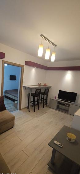 Apartament cu 2 camere nedecomandat în Intim
