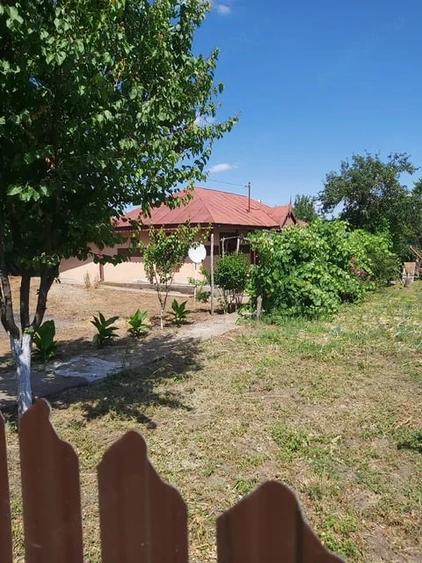 Casă cu 2 camere cu Teren 2200 Mp în Idrici