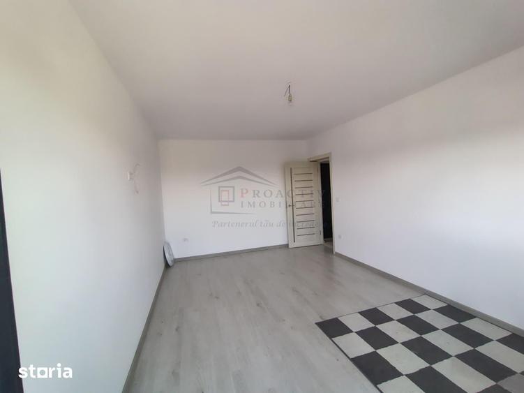 Apartament cu 3 camere în Ipotești