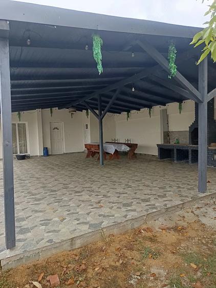 Casă cu 9 camere cu Teren 1300 Mp în Cean