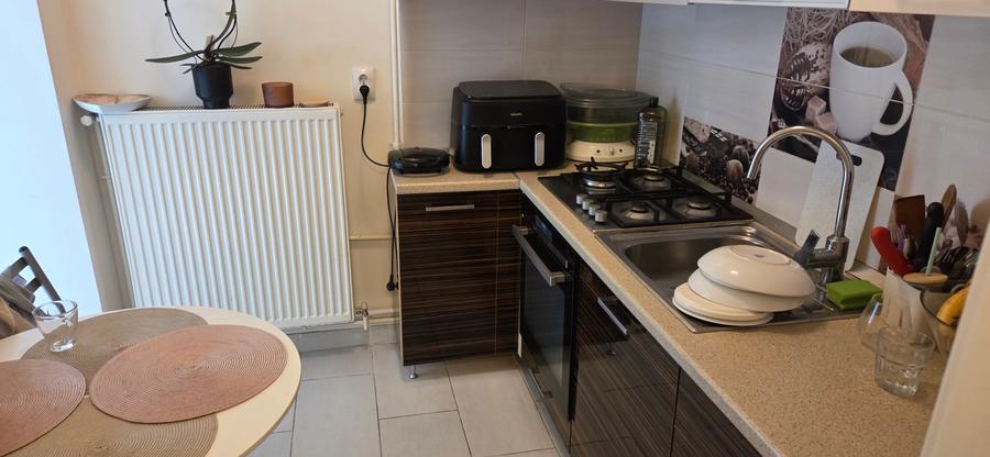 Apartament cu 2 camere decomandat în Primăverii