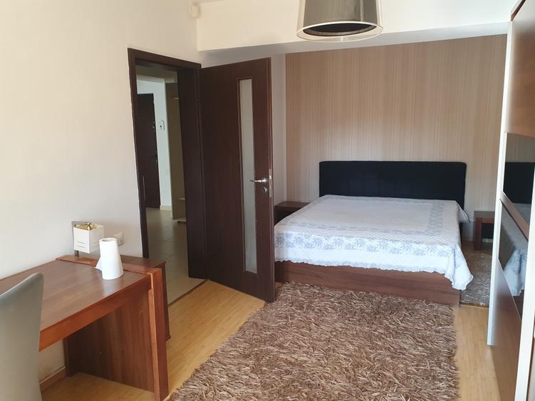 Apartament cu 2 camere decomandat în Drumul Taberei