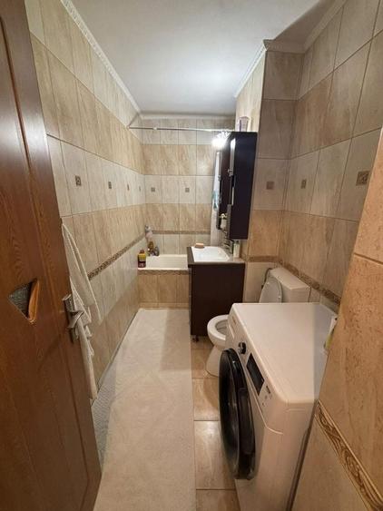 Apartament cu 3 camere decomandat în Nufărul