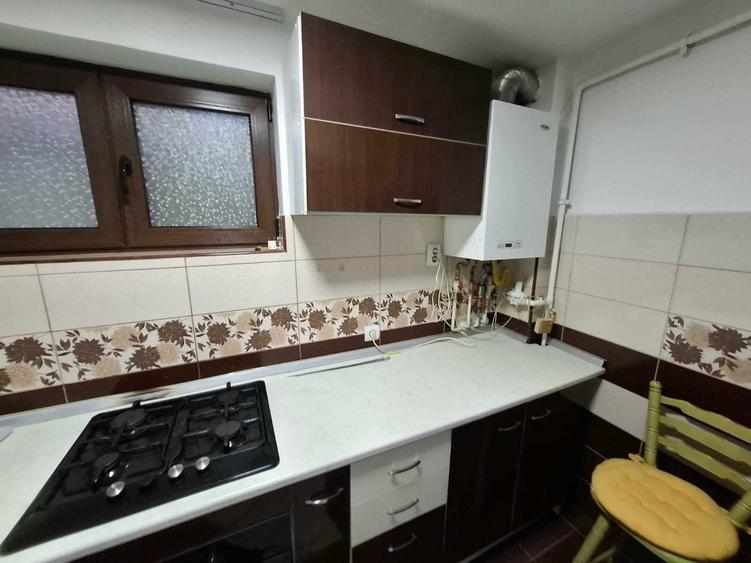 Casă cu 2 camere cu Teren 100 Mp în Schei