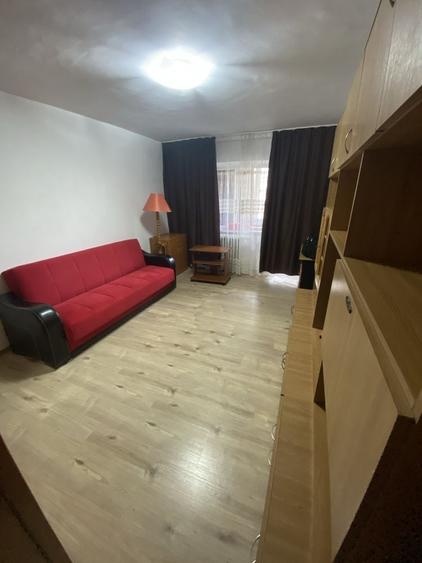Proprietar , inchiriez garsoniera ap cu 1 cam decomandat la Metrou Lujerului - 5