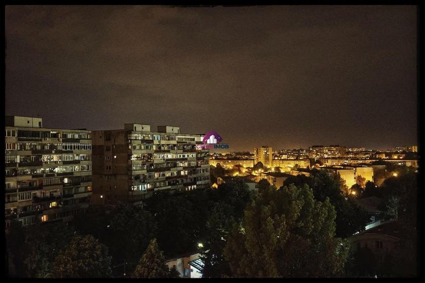 Apartament cu 2 camere decomandat, mobilat în Republicii