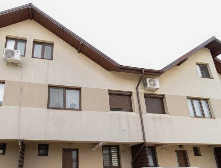 Casă cu 4 camere în Central
