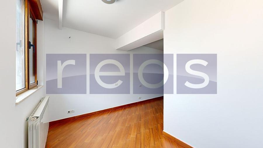 Apartament cu 4 camere decomandat în Beller