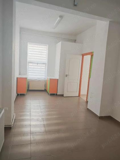Spațiu comercial, de 80 mp, în 7 Noiembrie