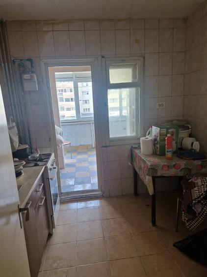 Apartament cu 3 camere decomandat în Pantelimon