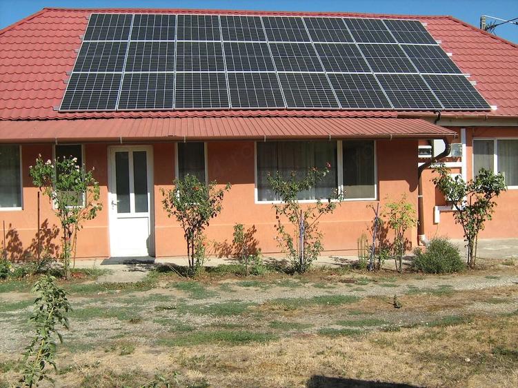 Casă cu 3 camere cu Teren 2000 Mp în Cihei