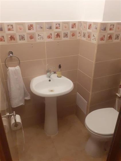 Apartament cu 3 camere decomandat în Dorobanți