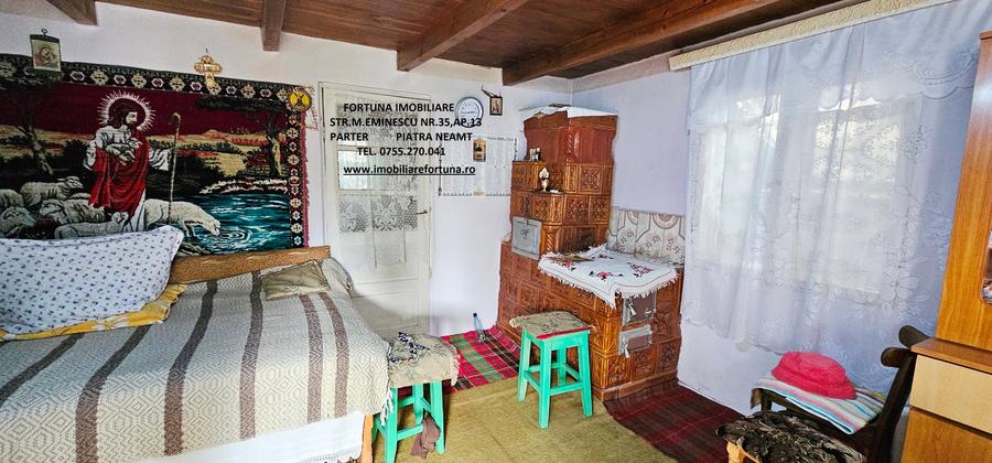 Casă cu 4 camere cu Teren 3630 Mp în Central
