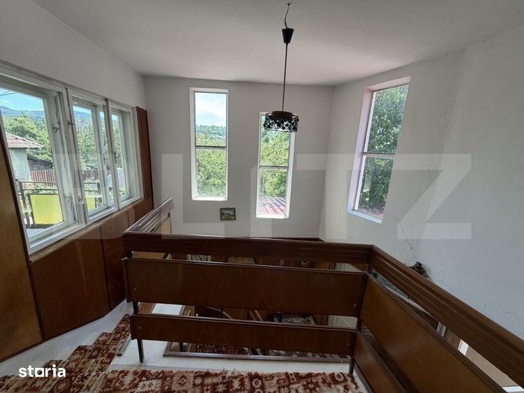 Casă cu 4 camere cu Teren 500 Mp în Central
