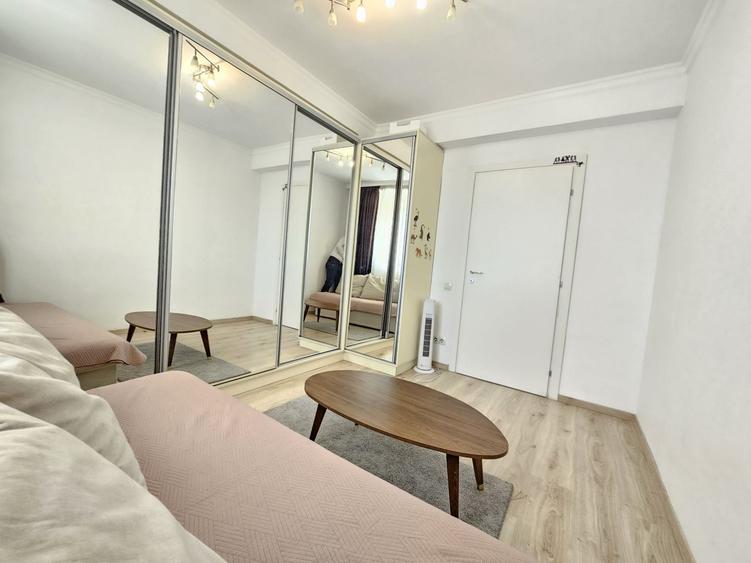 Apartament cu 3 camere decomandat, mobilat în Ultracentral