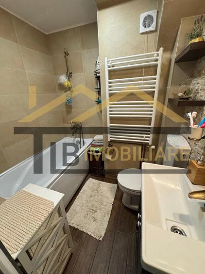Apartament cu 3 camere semidecomandat în Ultracentral