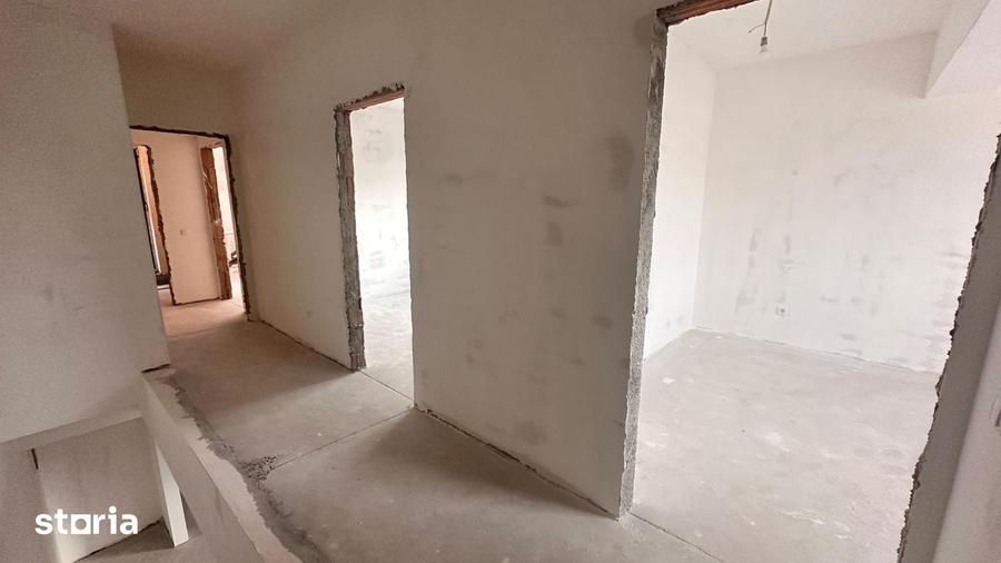 Casă cu 5 camere cu Teren 253 Mp în Tamași