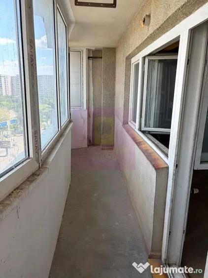 Apartament cu 4 camere decomandat în Lujerului
