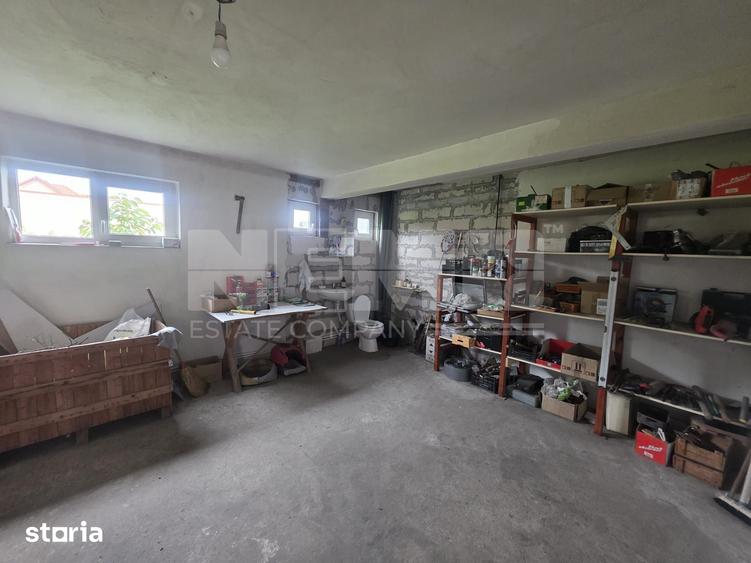 Casă cu 7 camere cu Teren 1000 Mp în Mitocu Dragomirnei