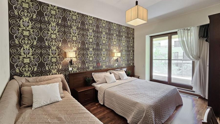 Apartament cu 4 camere decomandat, mobilat în Drumul Poienii