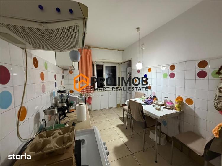 Apartament cu 4 camere decomandat în Ultracentral