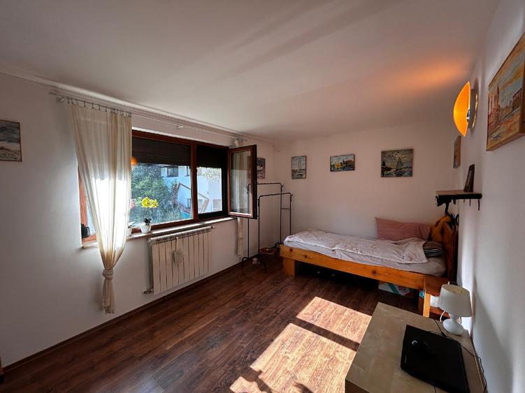 Casă individuală cu 5 camere cu Teren 1716 Mp în Gâlmeia