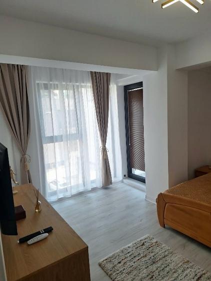 Apartament cu 2 camere decomandat, mobilat în Central